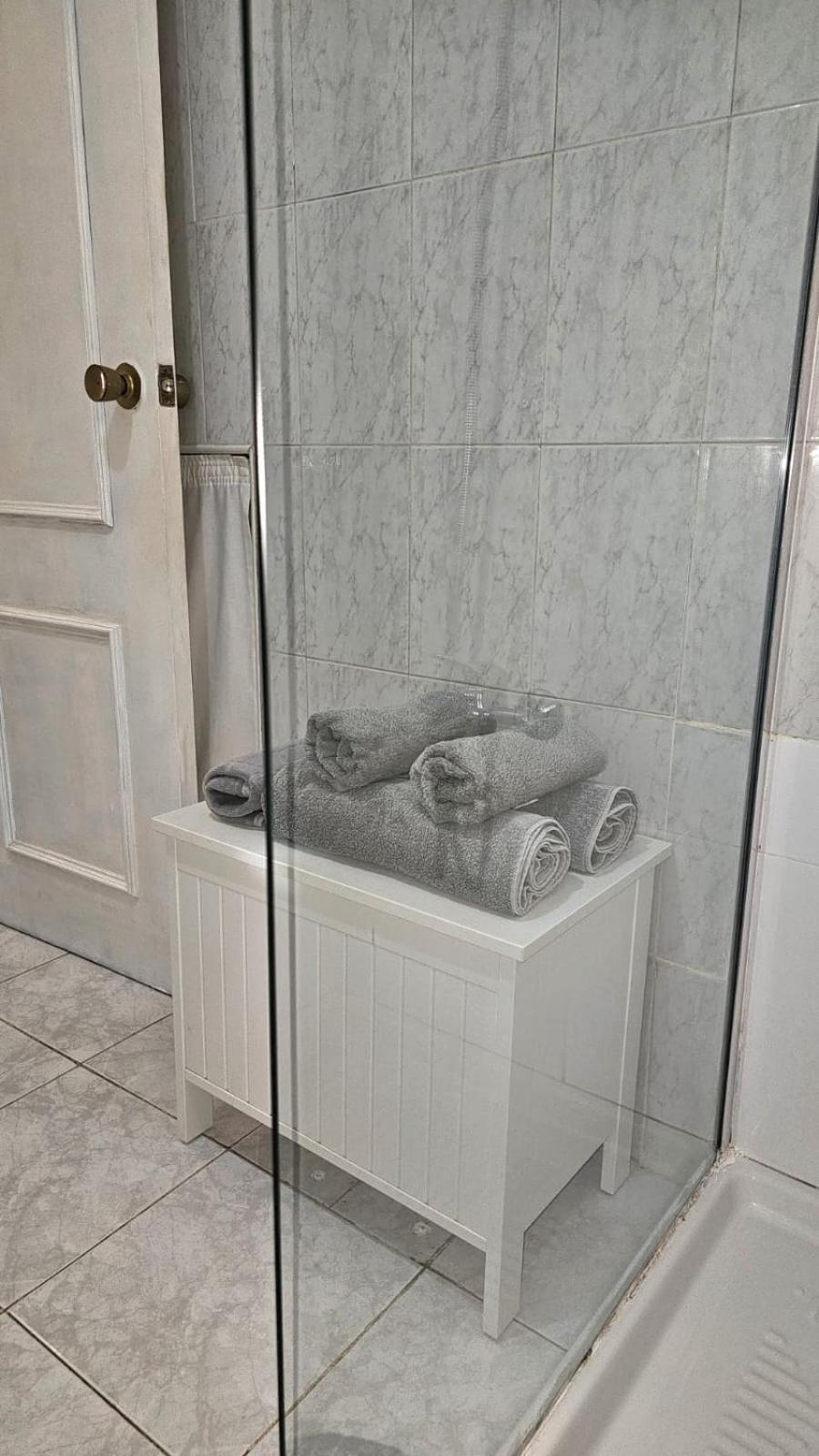 Ideal Holiday Apartment One Bedroom City Center Малага Екстериор снимка