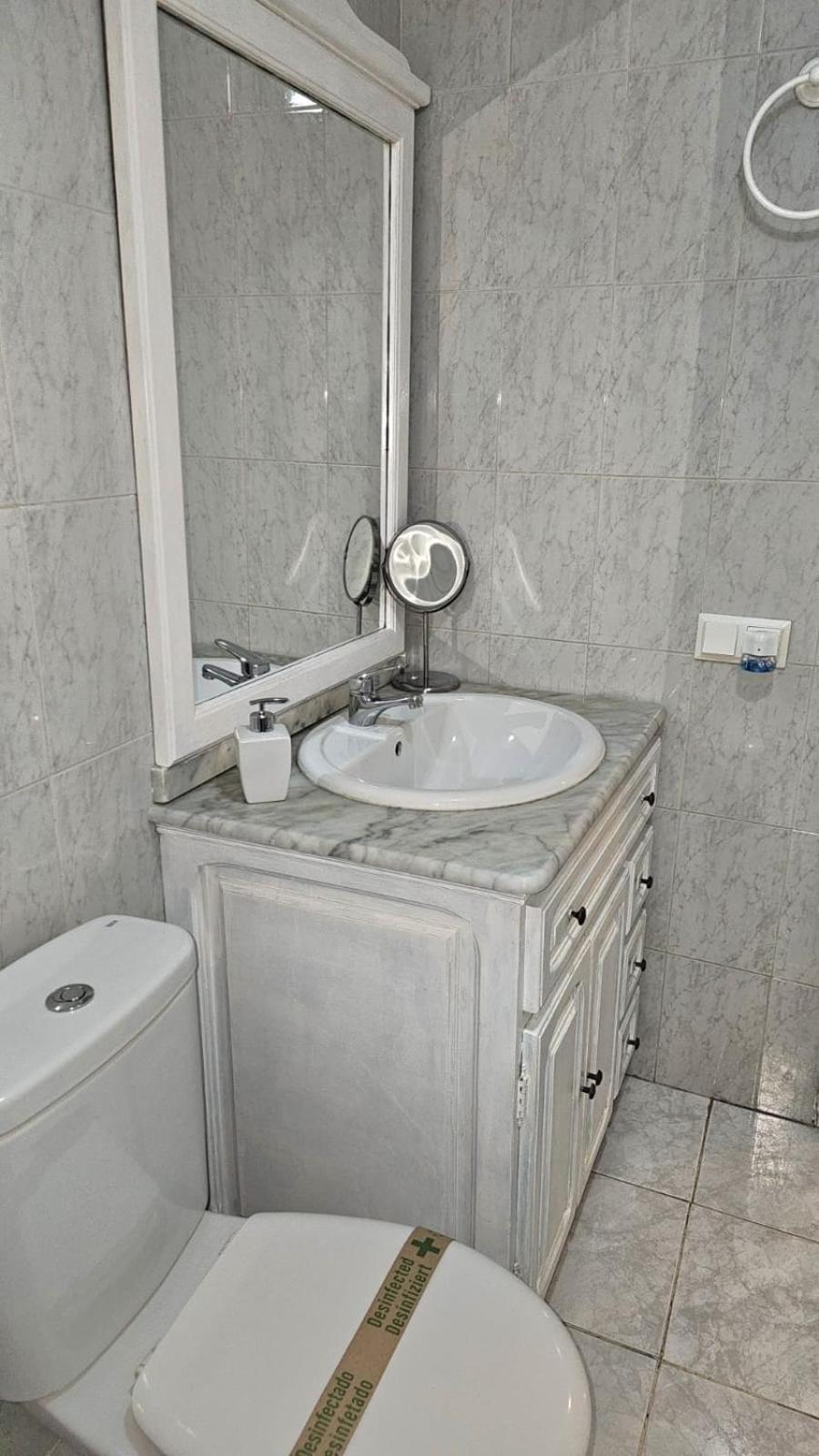 Ideal Holiday Apartment One Bedroom City Center Малага Екстериор снимка