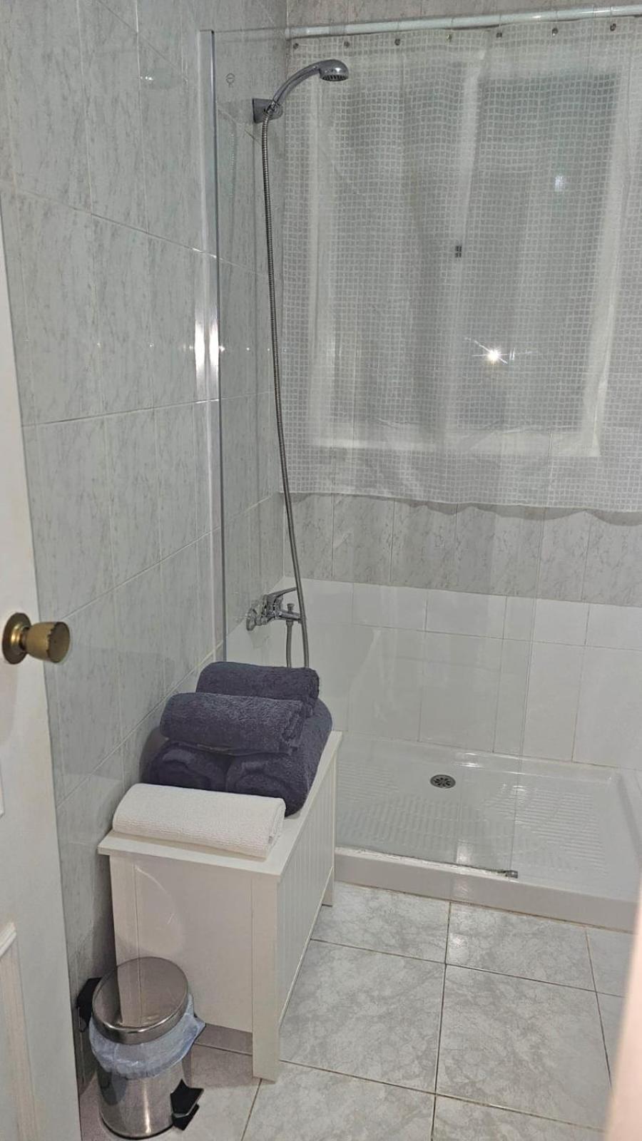 Ideal Holiday Apartment One Bedroom City Center Малага Екстериор снимка