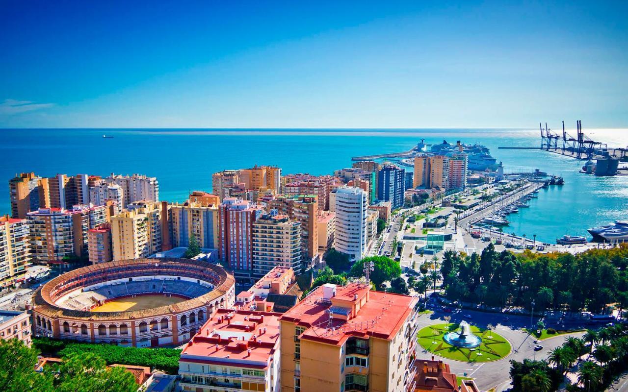 Ideal Holiday Apartment One Bedroom City Center Малага Екстериор снимка